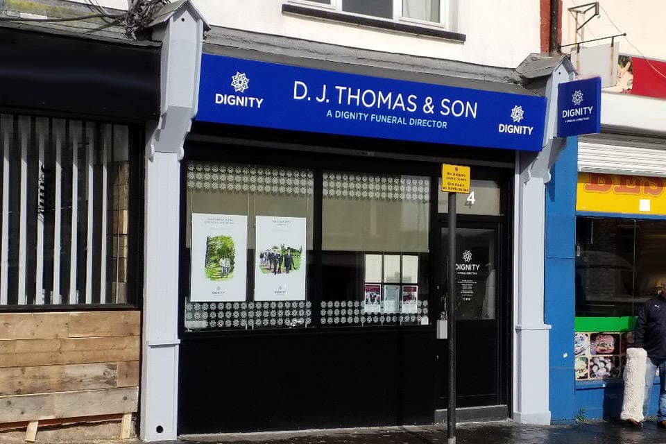 D. J. Thomas & Son Funeral Directors in Bargoed, Caerphilly.