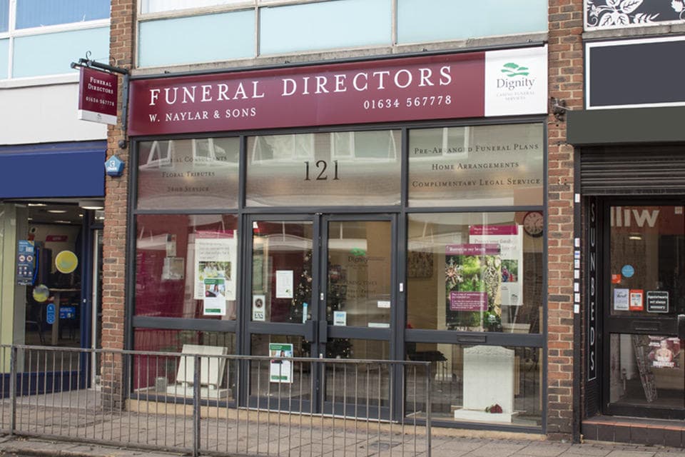 W Naylar & Sons Funeral Directors in Strood