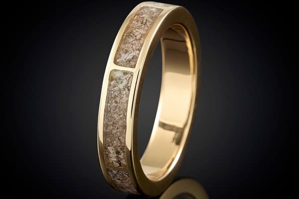 Cremation Jewellery | Dignity Funerals