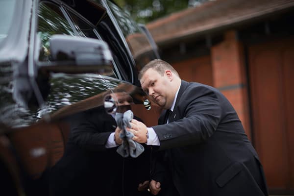 Funeral cars | Dignity