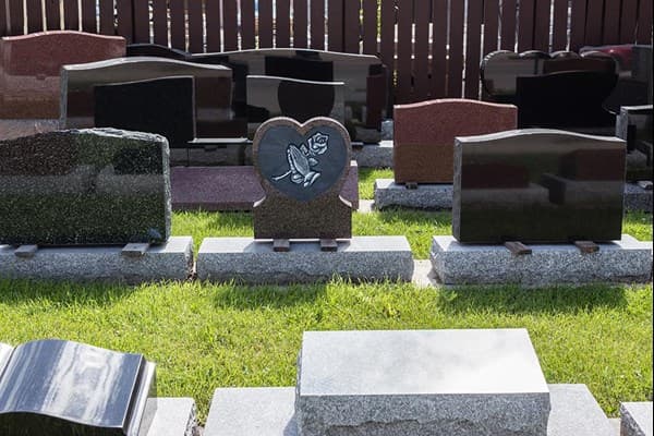 Headstones for graves | Dignity Funerals